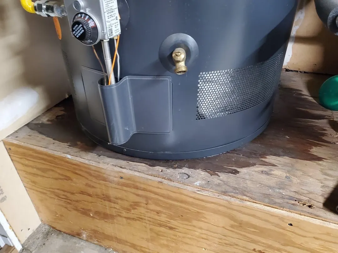 Water heater actively leaking water onto the floor in a Nampa, Idaho home